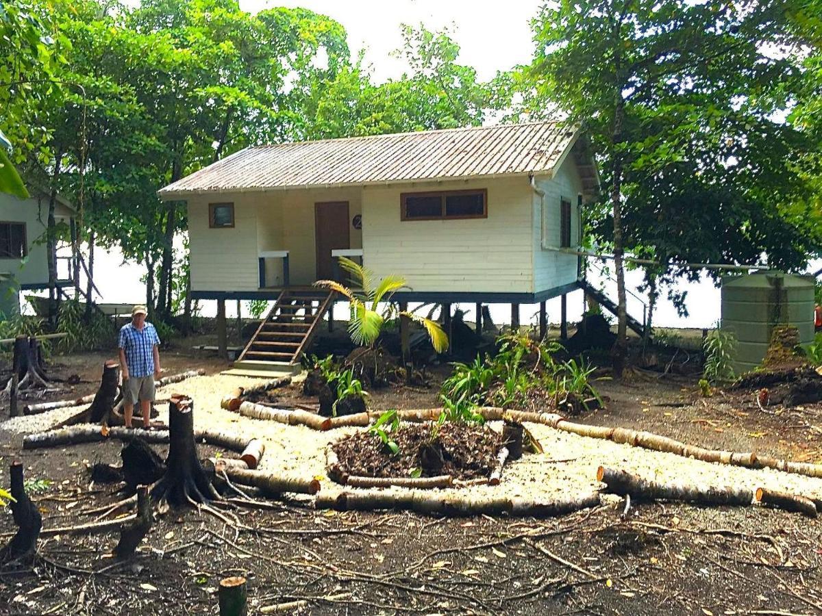 Evis Resort At Nggatirana Island Halisi Exterior foto